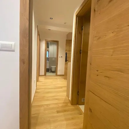 Natalija - Zlatni Javor